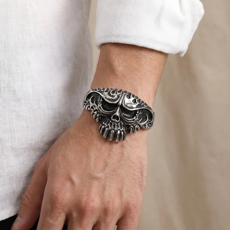Fashion Vintage Gothic Carved Open Bangle for Men Women Punk Hip Hop 316L Stainless Steel Skull Bracelet Biker Amulet Jewelry