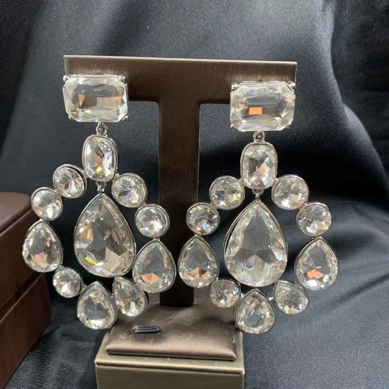 

Luxury Niche Design Earrings for Women All-match Personality Fashion Trend Daily Accessories Jewelry Gift
