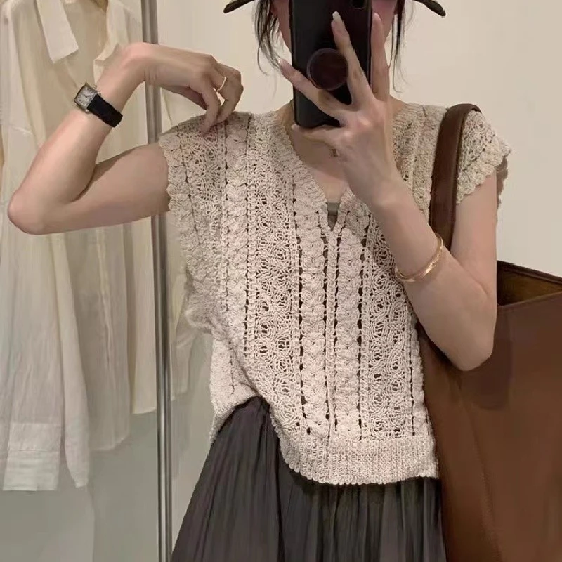 

High-End Knitted Sweater Vest Women's Slim Fit Style Summer Ultra-Short Length Hollow out Design Commute Style Fashion