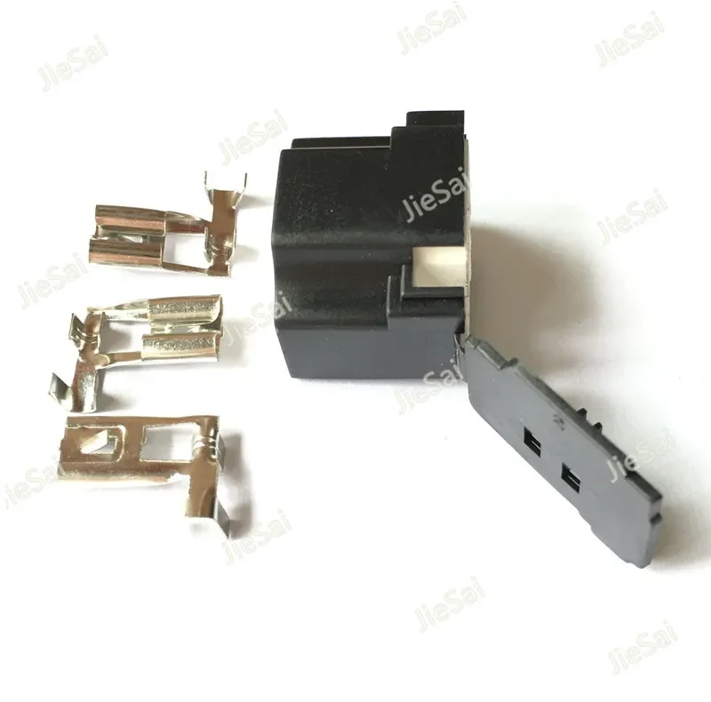 3 Pin 7.8 H4-2B Ceramic Car Connector H4 Auto Light Lamp Holder Plug 7.8mm Lamp Plug For VW Santana 2000