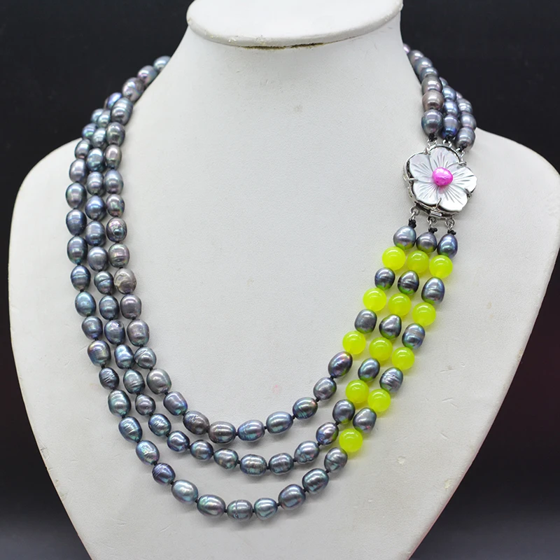 

3 floors. 9-10MM Natural black baroque pearls and semi-precious stones. party necklace. 19-23"