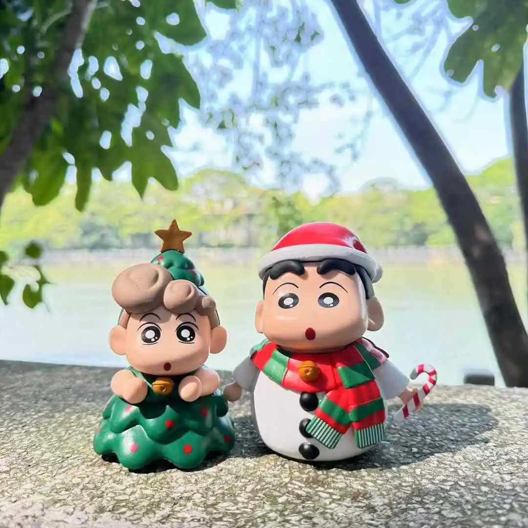 New Crayon Shin-Chan Christmas Snowman Christmas Tree Model Shin-Chan Himawari Cute Doll Decoration Children Hobby Toy Gifts