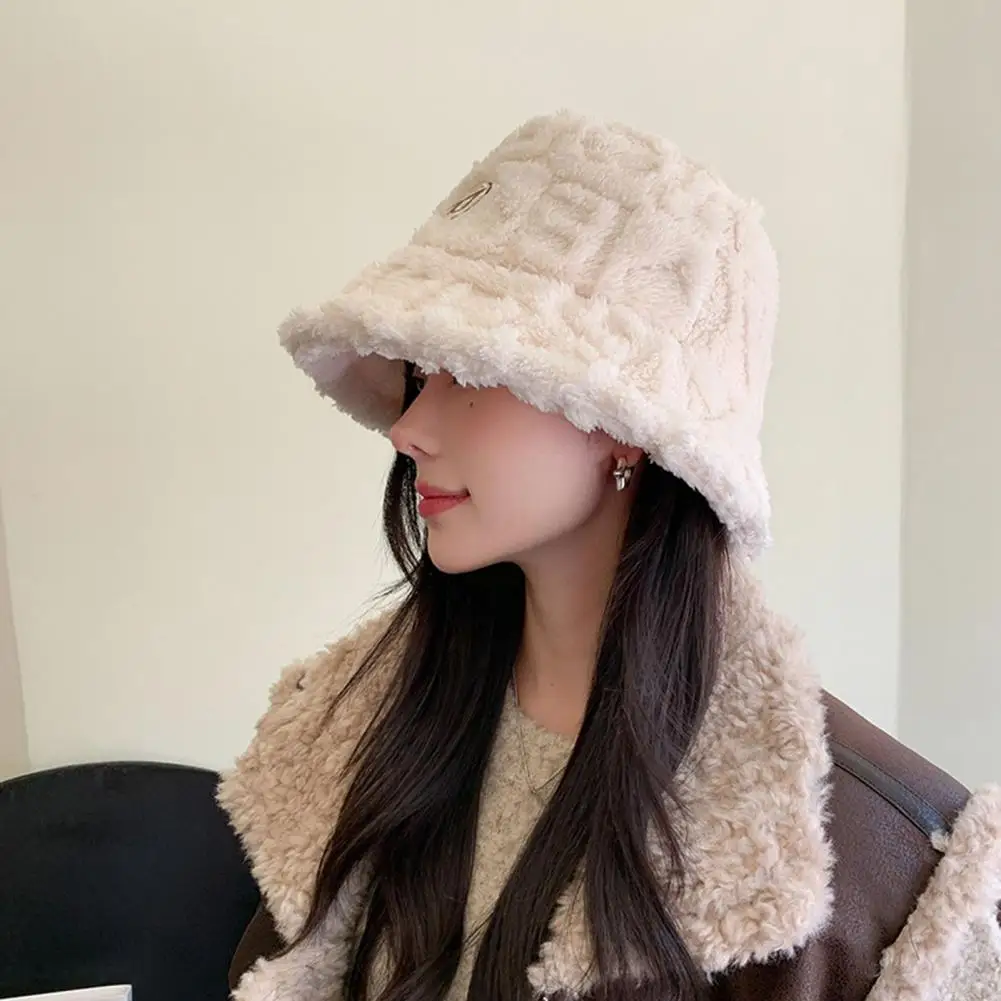 Polyester Fiber Hat Comfortable Wearing Experience Hat Stylish Plush Fisherman Hat Warm Breathable Outdoor Adventure for Women