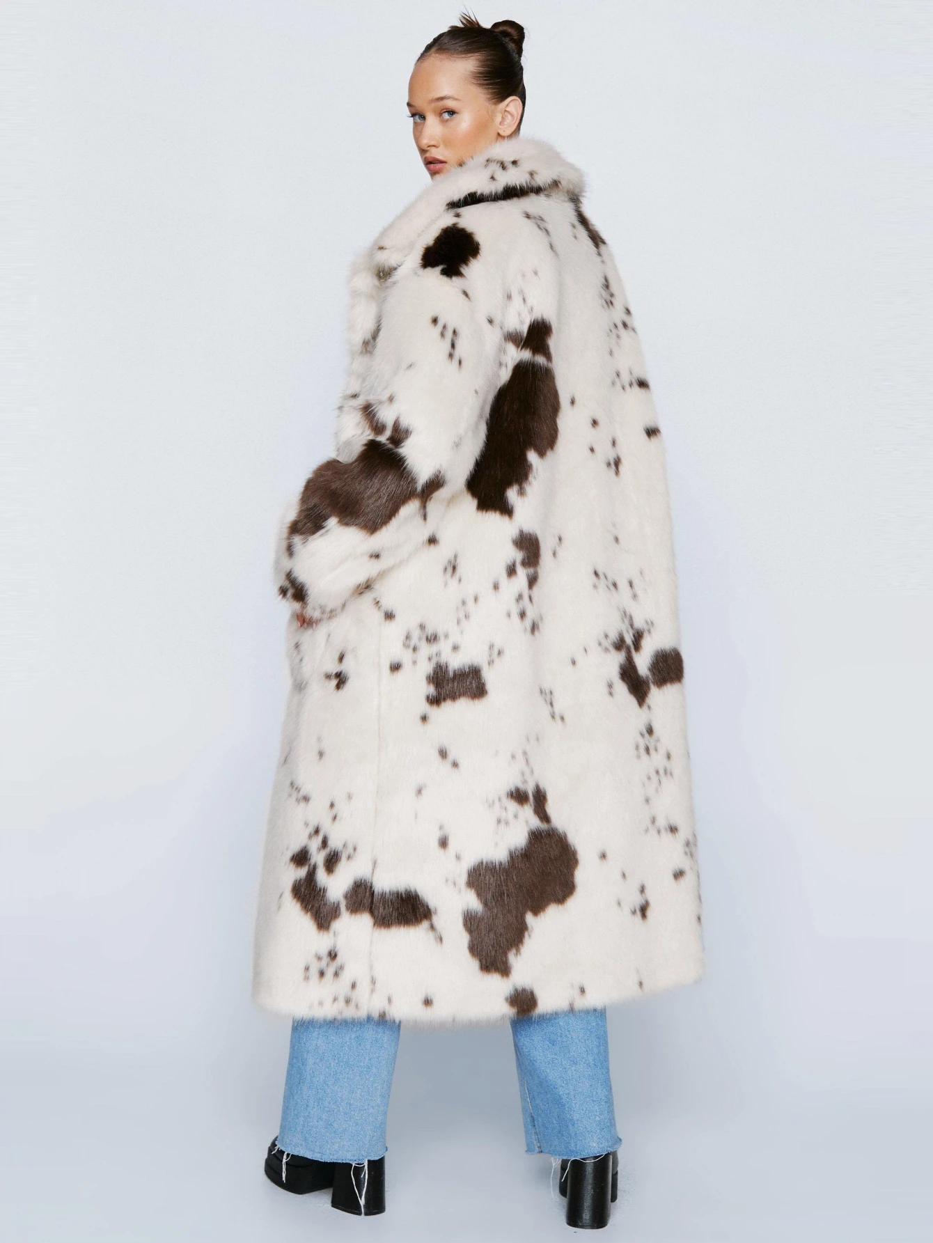 FHILLINUO Fur Coats Fur Cow Print Jacket Women Elegant White Fluffy Solid Thicken WarmCoats Winter Chic Oversize Lady
