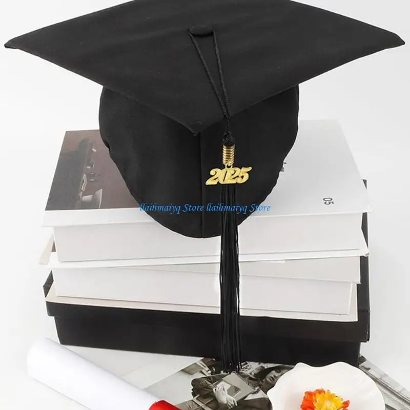 

573B Graduation Cap Traditional Styles Comfort Bachelor Hat with Tassels For Unforgettable Moment Graduation Ceremonies