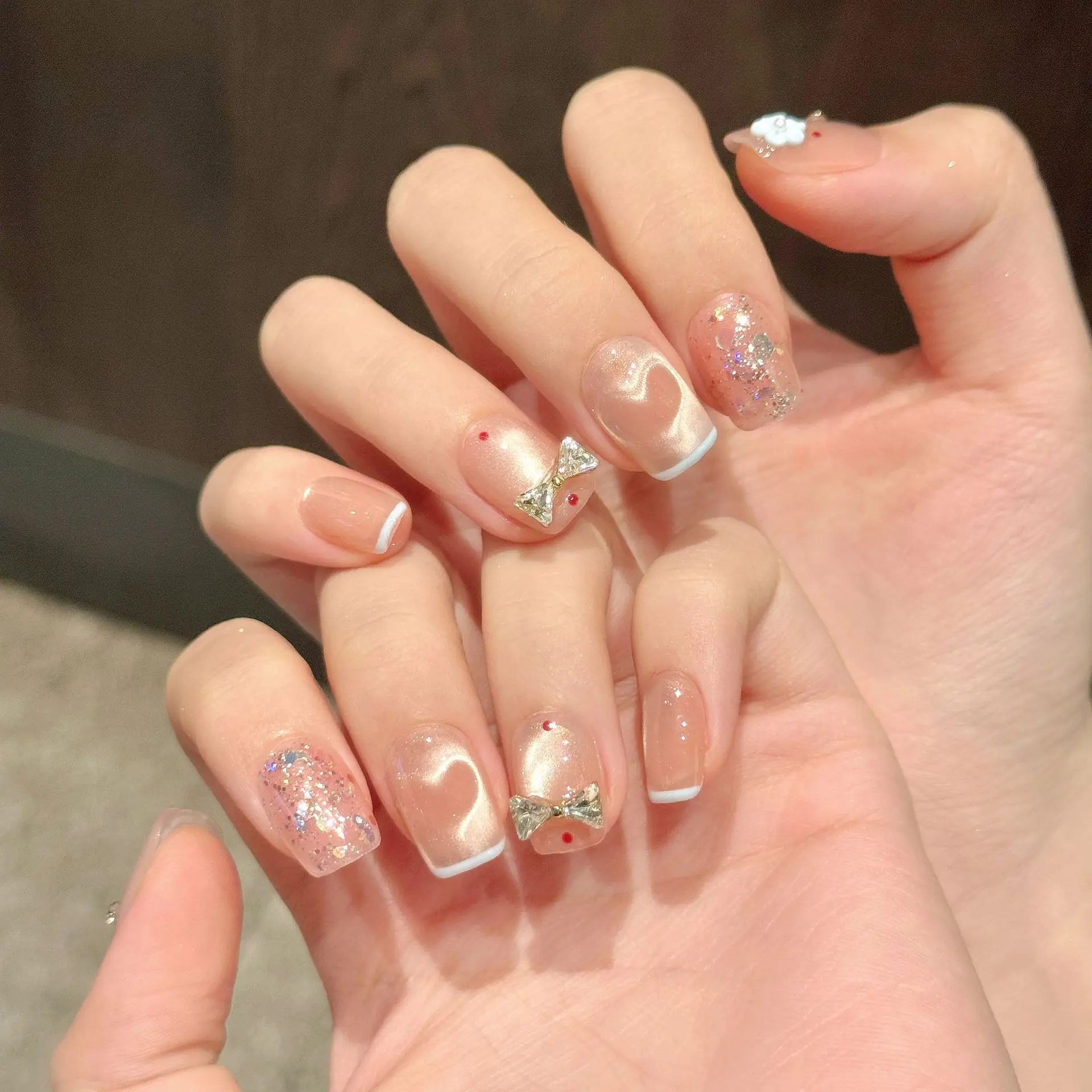 10Pcs Gradient French Cat Eye Nail Tips Mid-length Pink Sweet Round Almond Fake Nails Bow Design with Pearls Press on Nails