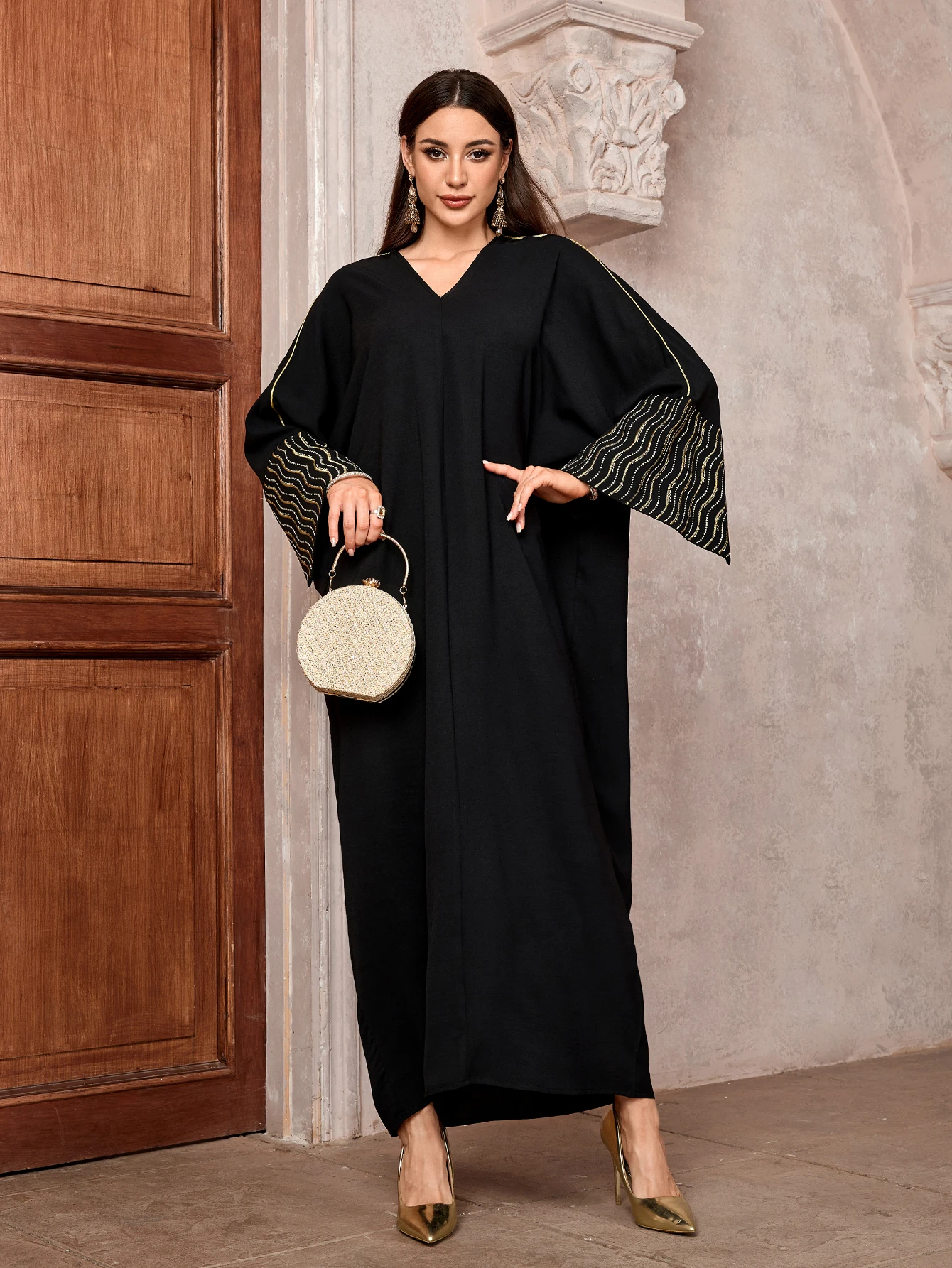 Eid Abaya Muslim Party Long Dress V-Neck Embroidery Abayas for Women Dubai Luxury Turkey Islamic Clothing Kaftan Hijab Robe