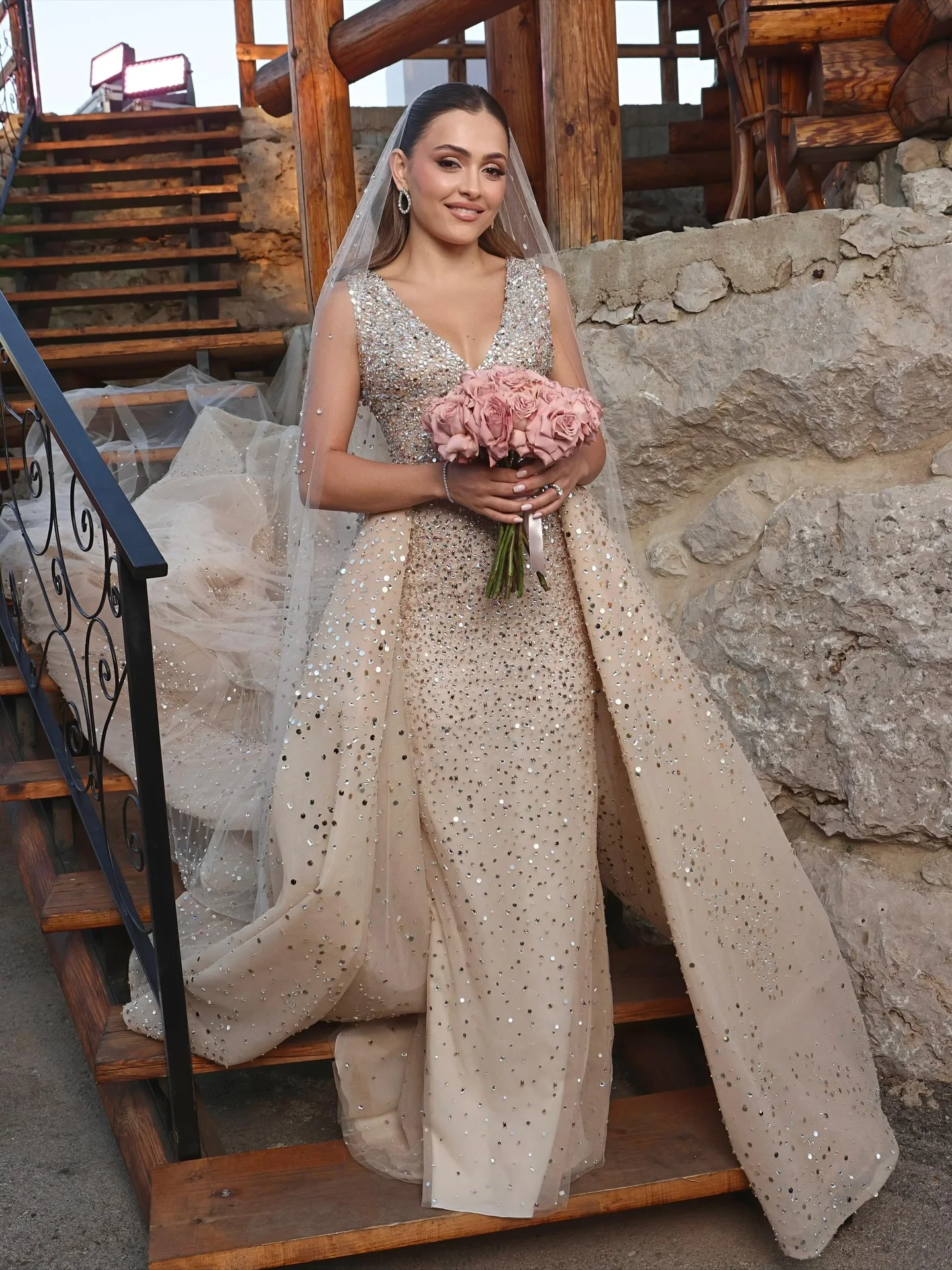 Luxury Champagne Sequin Mermaid Dress with Deep V-Neck and Detachable Sparkly Overskirt Women Gala Evening Customized B262654
