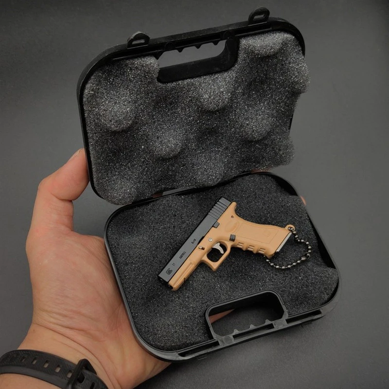 1:3 Model Gun Keychain Plastic Case Miniature Alloy Pistol Suitcase Black Plastic Box 1:3 Toy Gun Plastic Suitcase Accessory