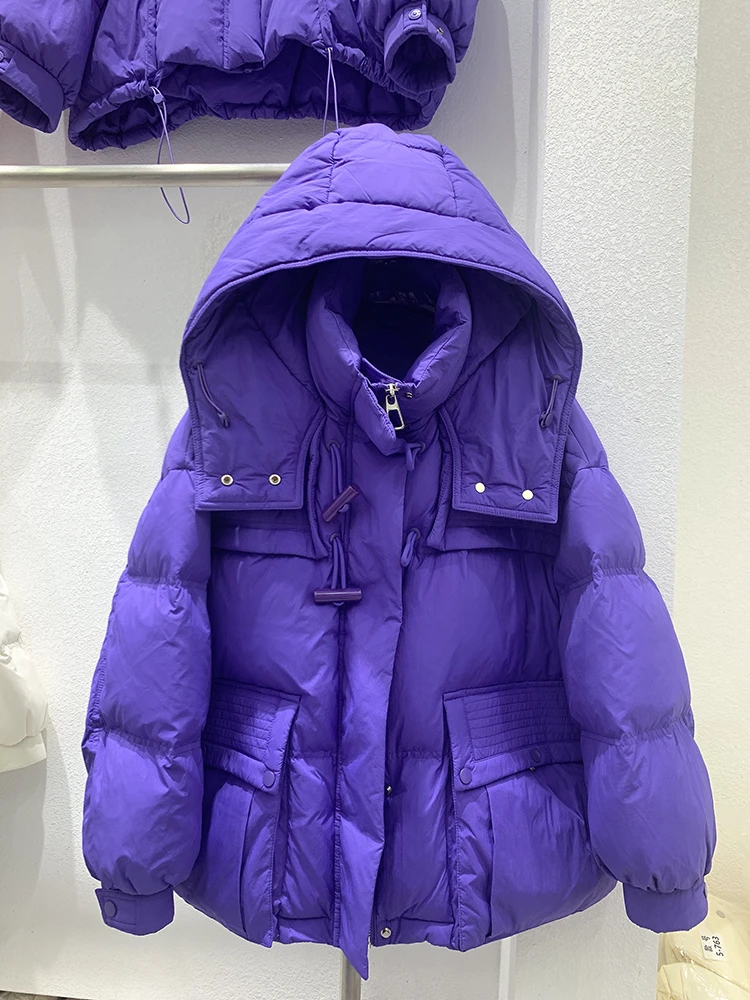 

2023 Winter New Down Jacket Female Short Hooded Collar Warm Thick Horn Buckle White Duck Down Lady Puffer Feather Coat Tide