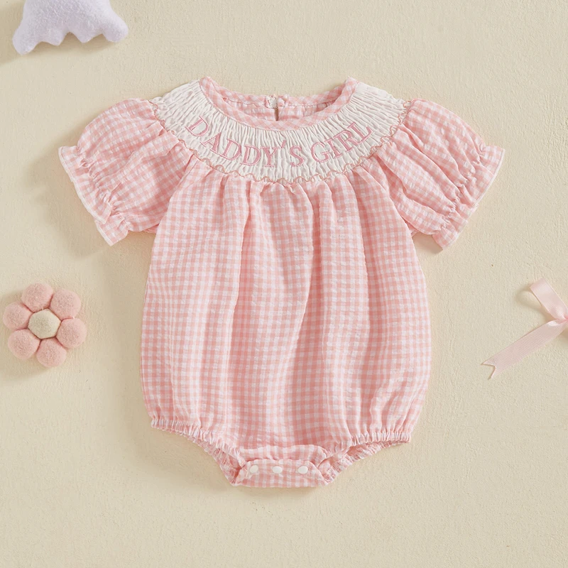 

Летний комбинезон для маленьких девочек, повседневный комбинезон с клетчатым принтом и вышивкой букв, комбинезон с короткими рукавами для новорожденных, милая одежда для малышей