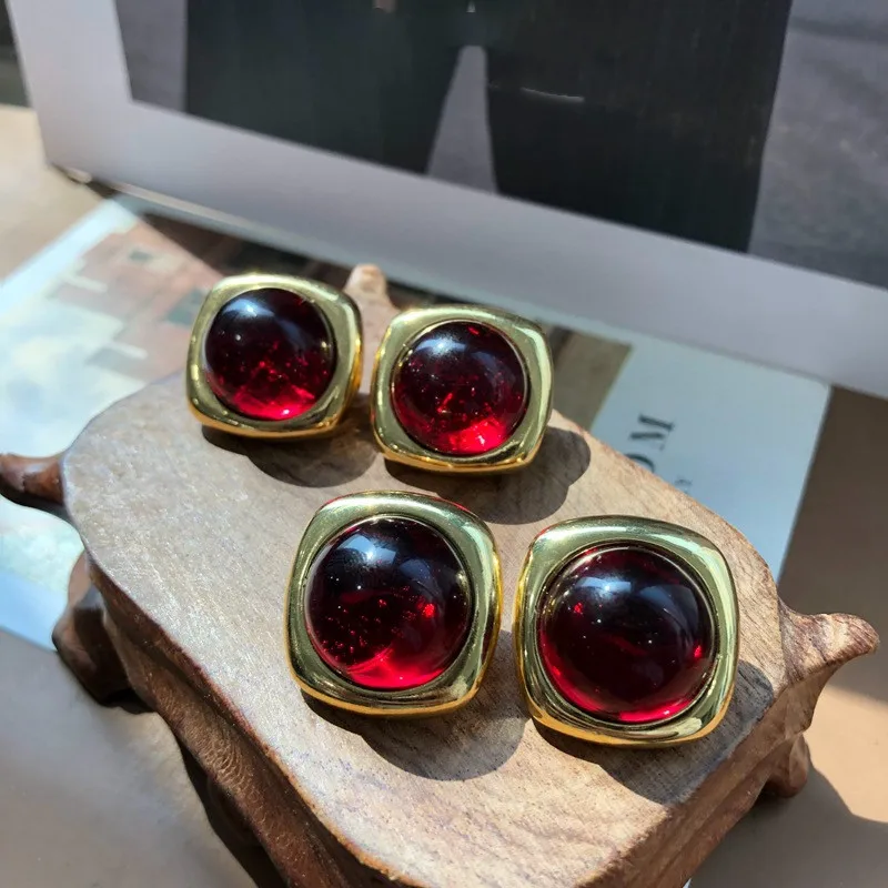 

Vintage and minimalist red glazed gilded elegant earrings（Special offer）