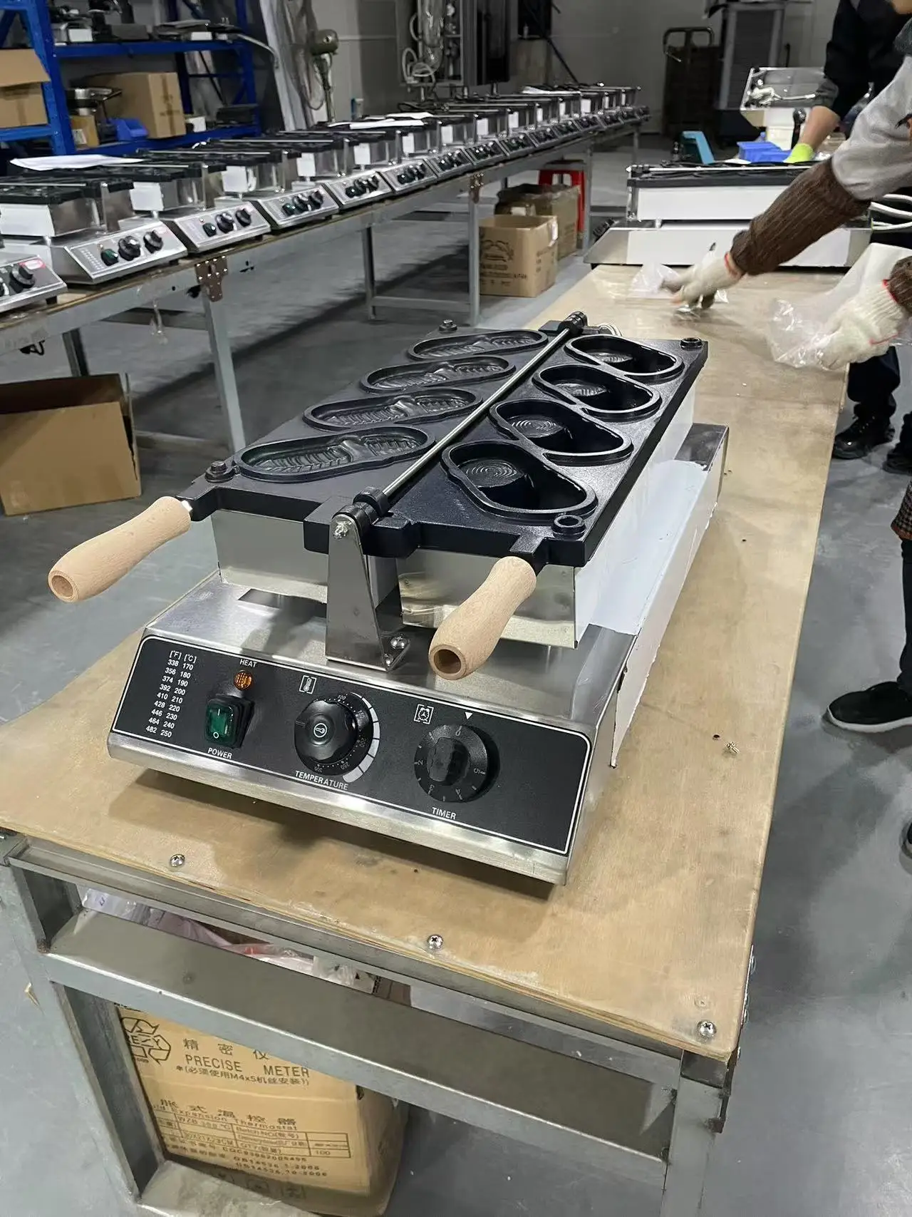 4 шт., новый дизайн, коммерческая электрическая антипригарная обувь из нержавеющей стали с отверстиями, вафельница, тапочки, оборудование для закусок