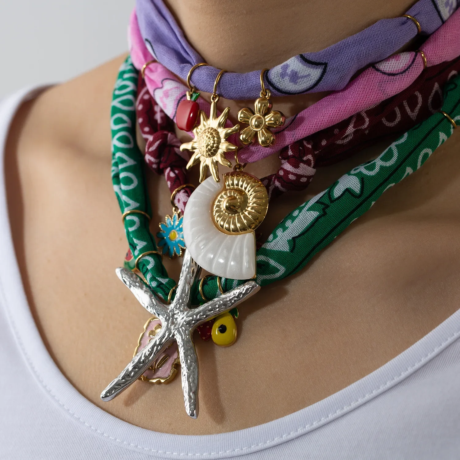 Bandana Scarf Necklace with Charms Conch Lava Textured Starfish Sun Flower Seashells Pendant Seaside Vacation Choker Gift Bijoux