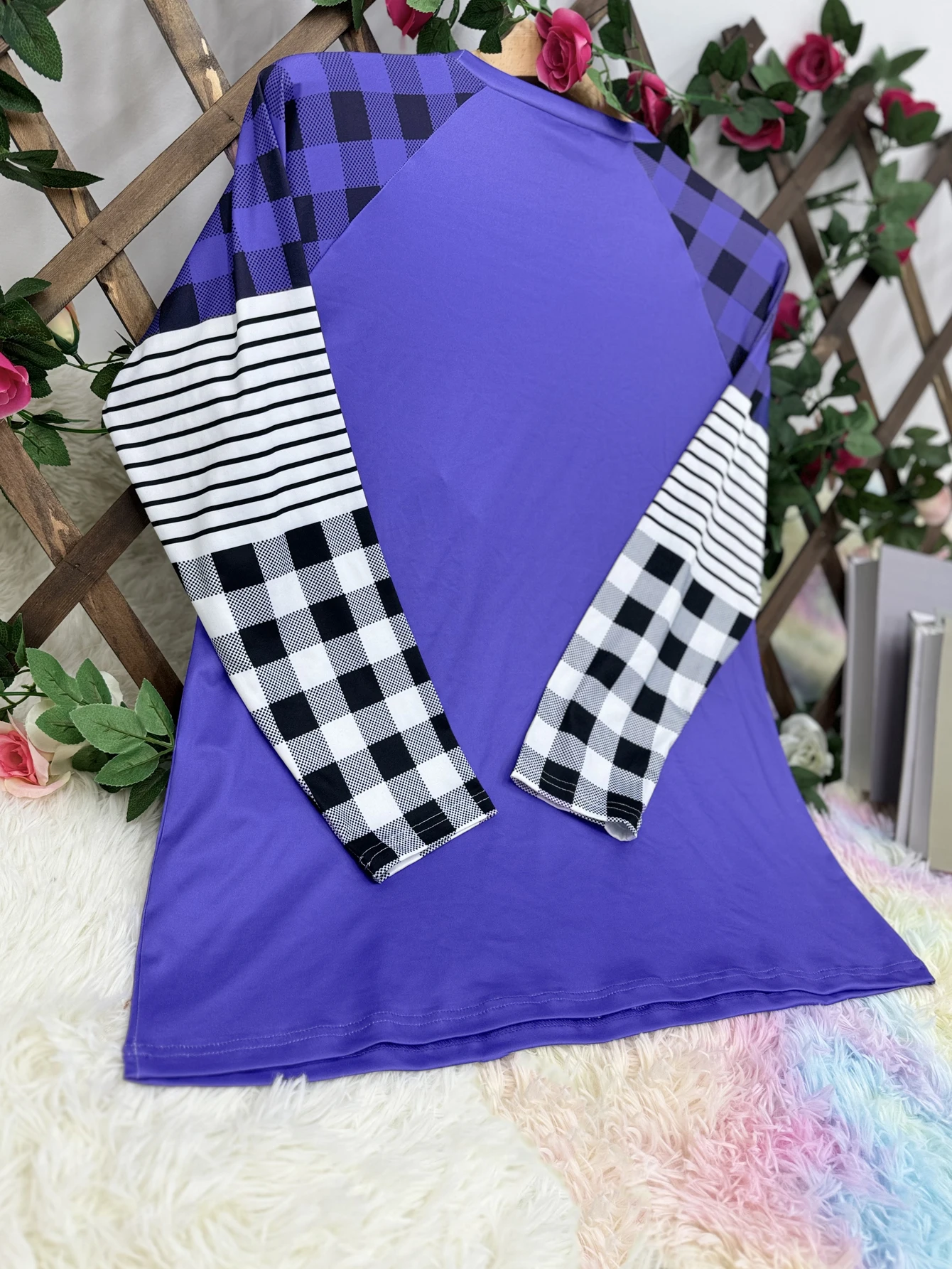 Plus-Size-T-Shirt mit Kürbis- und Karomuster, lässiges Langarm-Oberteil mit Rundhalsausschnitt für Damenbekleidung in Übergröße im Frühling und Herbst