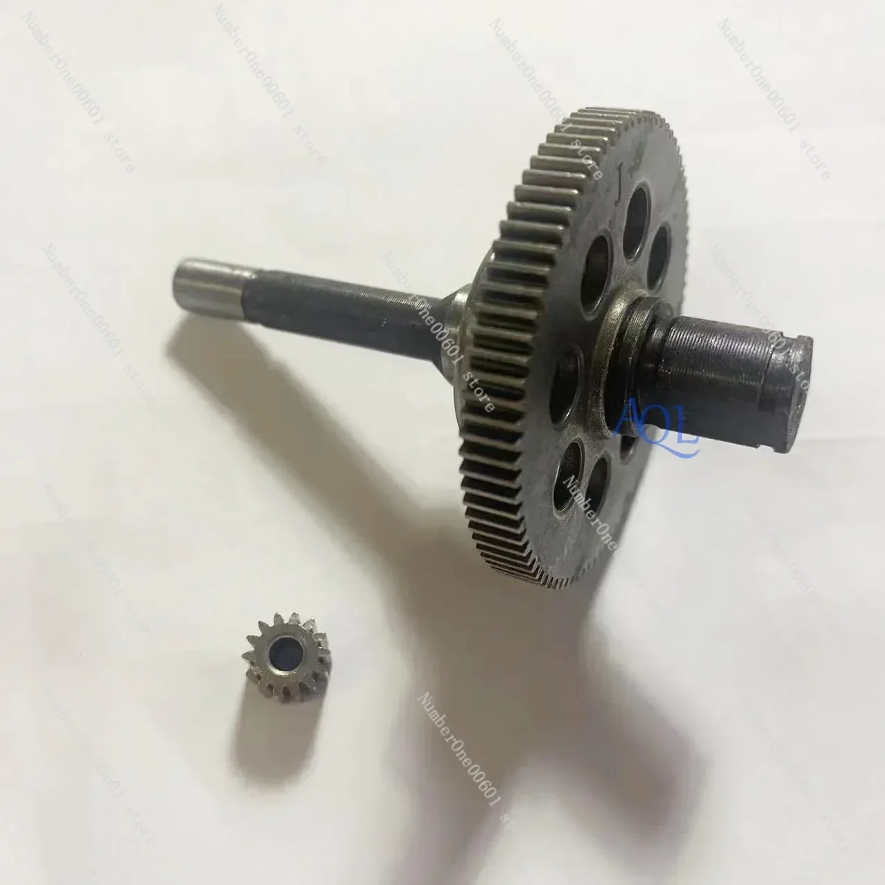 Mini gear with shaft for Power tools Chain saw hand saw lithium logging saw pinion 550type 14teeth brushless motor gear assembly