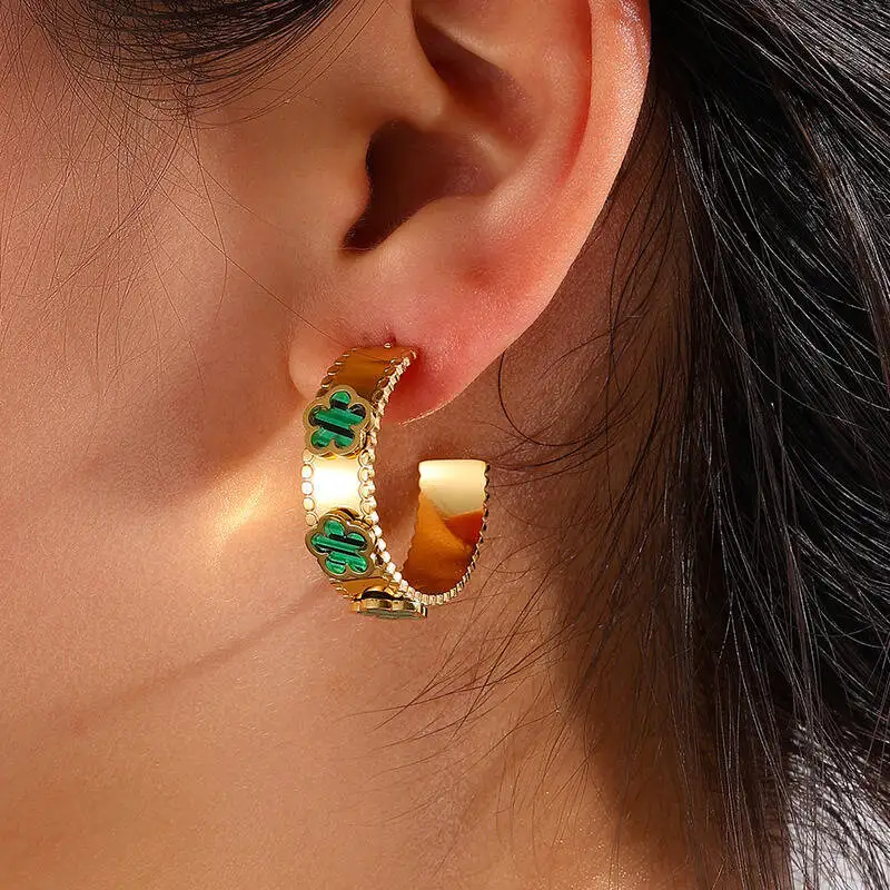 Pendientes de flores Joyería fresca y elegante Accesorios para las orejas versátiles para todos los trajes Pendientes llamativos para amantes de la moda