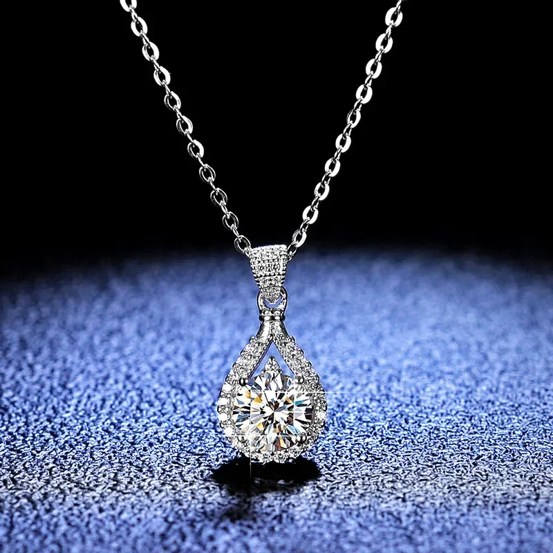 

Luxury Platinum Pt950 Pendants 1 Carat Moissanite Diamond Necklace Women's Fashion Pear Shaped Water Drop Wedding Jewelry