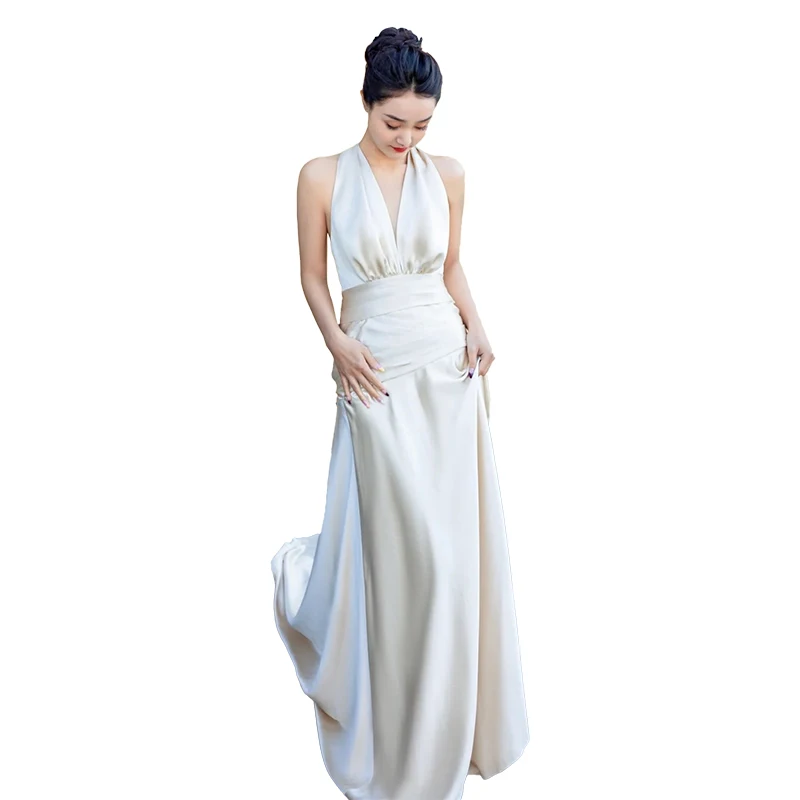 Elegant Halter งานแต่งงานชุดเดรส Satin Elegant Sheath Backless ง่ายกวาดรถไฟเซ็กซี่เกาหลีที่กำหนดเองชุดเจ้าสาว 웨딩드레스