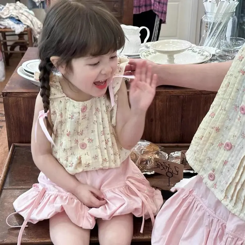 Girls' Set with Floral Pleats and Flying Sleeves Top+flower Bud Lace Up Skirt 2024 Summer New Sweet Baby Kids Clothing Set