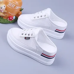 Chinelos de malha respirável para mulheres, sapatos casuais, de superfície, ocos, ossos versáteis, senhora ao ar livre, sapatos off-white