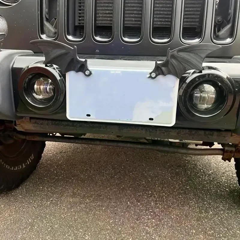 

1 Pair Black Batwing Car License Plate Covers & Frames Decoration - Durable Plastic, Ideal Gift For Horror Vampire Theme Lovers