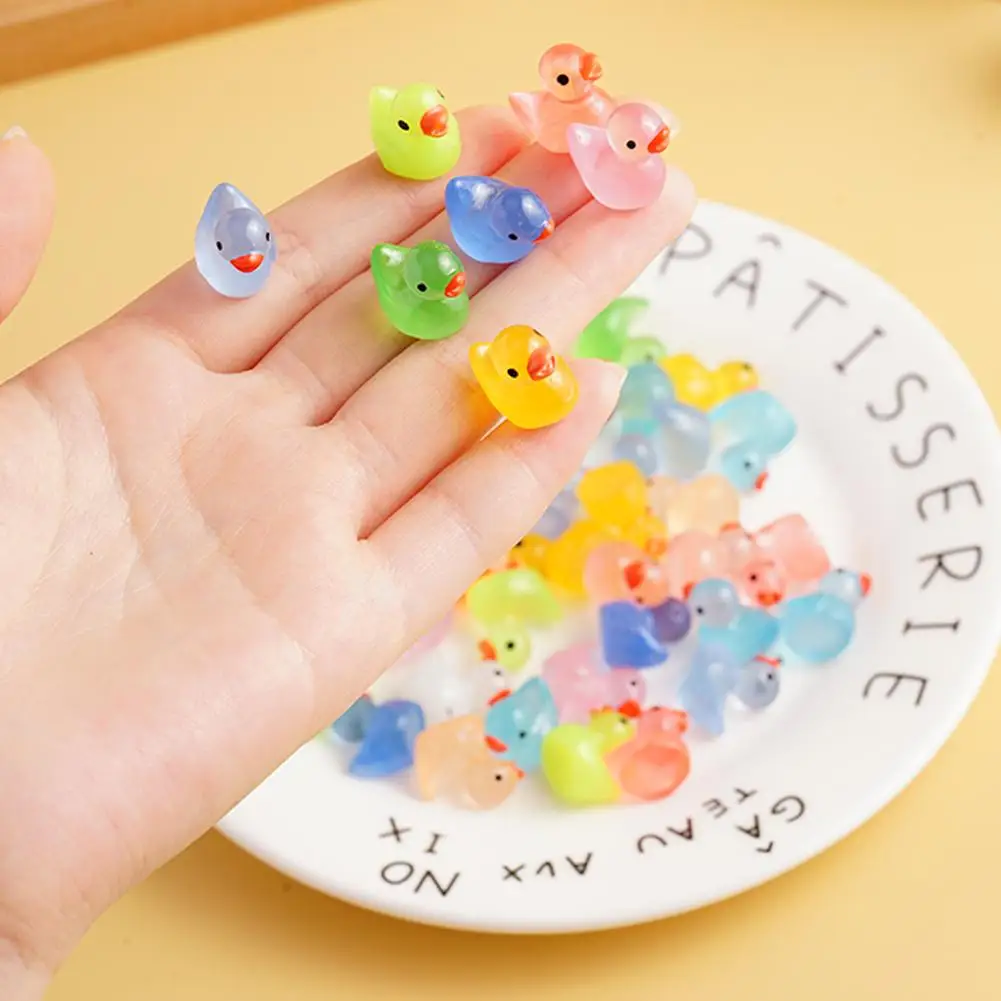 100pcs Mini Fluorescent Yellow Duck Ornament Miniature Figures Tiny Resin Handicraft Micro Landscape Decoration