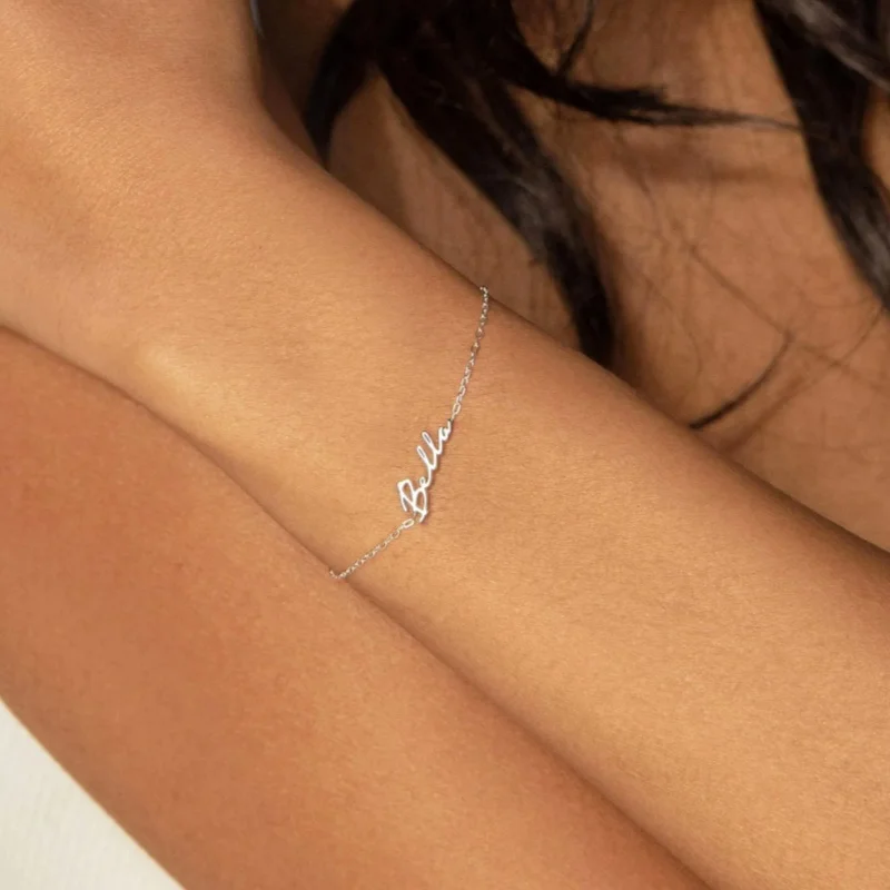 Dainty Cursive Nameplate Bracelet for Women