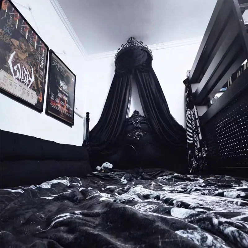 Dark windbed mantle black velvet bed, medieval Gothic European personality charm with frame