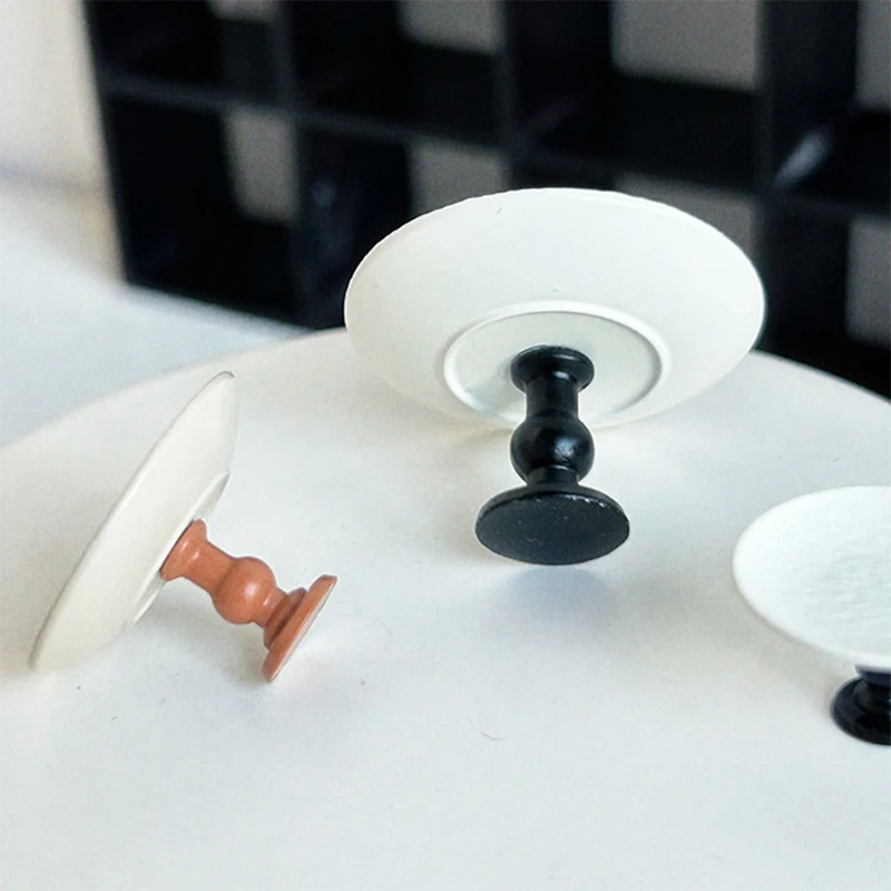 Bandeja con patrón en miniatura para casa de muñecas, modelo de pie alto, plato de fruta, Mini plato de comida para casa de muñecas, decoración de escena de comedor, bricolaje, 1 unidad