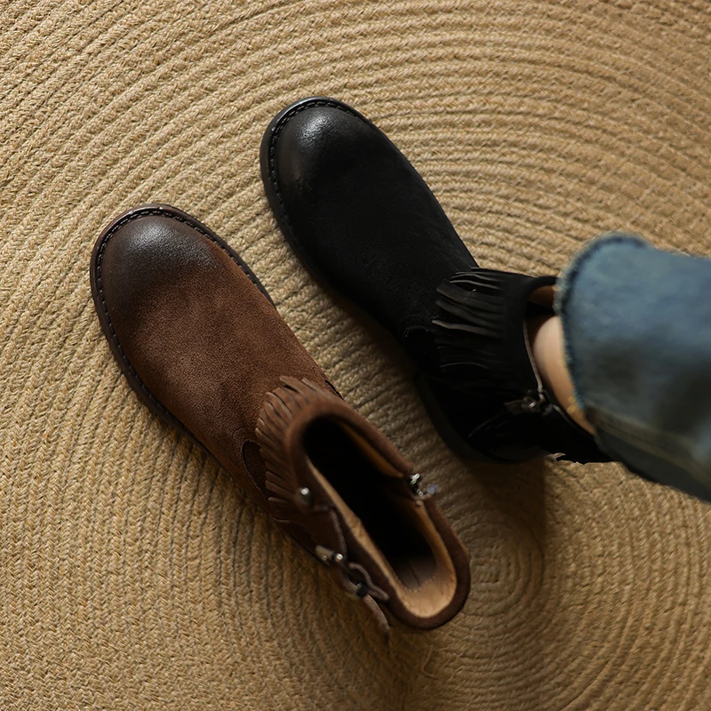 

2026 новые осенне-зимние женские ботильоны из натуральной кожи высотой 22-25 см, короткие ботинки из коровьей замши с круглым носком и боковой молнией с кисточкой и пряжкой на ремне