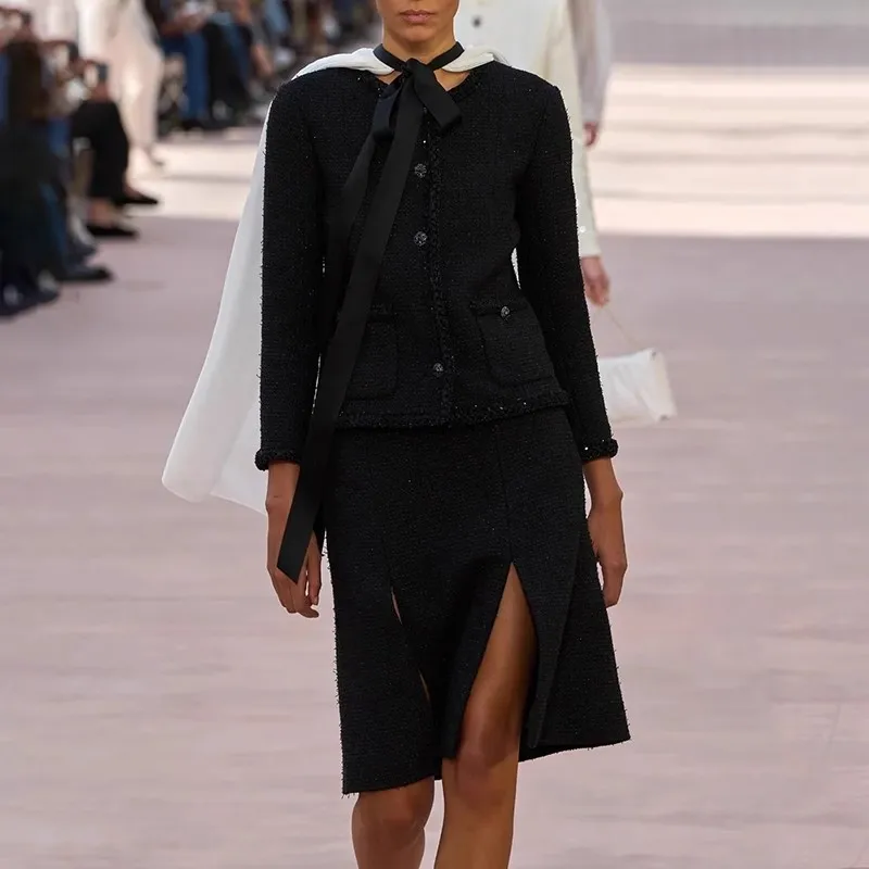 مجموعة Shang Yangqi العصرية الفاخرة الفاخرة ذات الإحساس العالي، معطف نحيف، مجموعة نصف تنورة منقسمة متعددة الاستخدامات من الزهور الخشنة، اثنان Pi #1