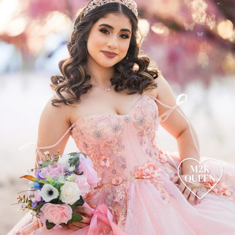 فستان Quinceanera وردي مخصص على شكل قلب بدون أكتاف مزين بالدانتيل على شكل زهرة حلوة 16 فستان Vestidos De 15 Anos YQD230