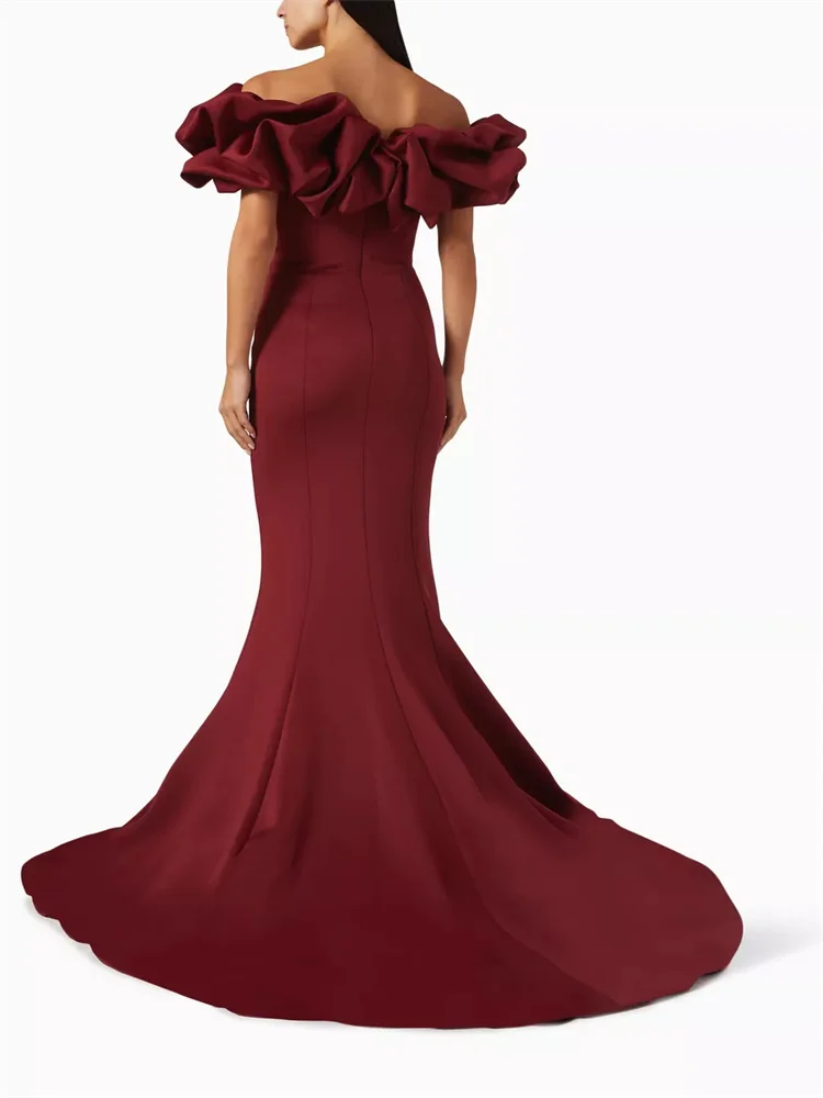 Op maat gemaakte elegante ruches slim fit zeemeermin avondjurk mouwloos off-the-shoulder halslijn pluizige ruches maxi treinjurk