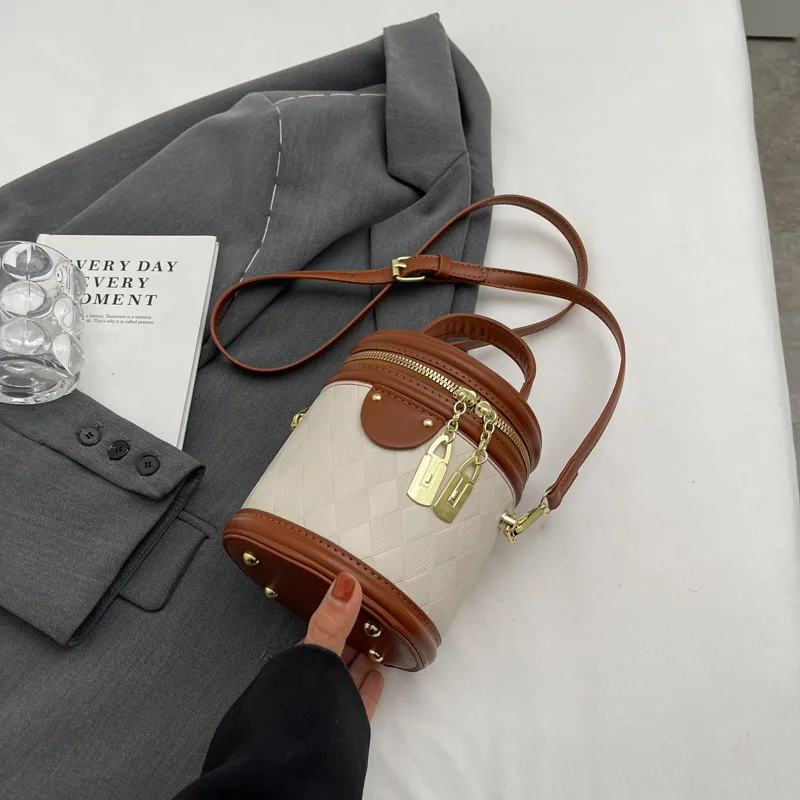 

Women's bag Women's fashion zipper small handbag New fashion versatile shoulder messenger commuter retro bucket shoulder bag