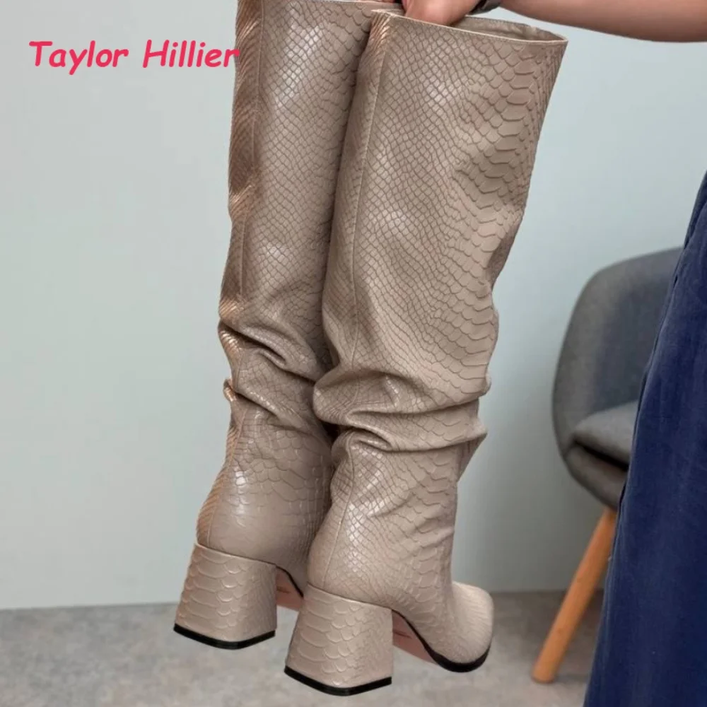 Pointed Toe Snake Print Knee High Boots Women Block Heel Side Zipper New Arrival Fashion Street Fall Winter Stylish Ladies Boots