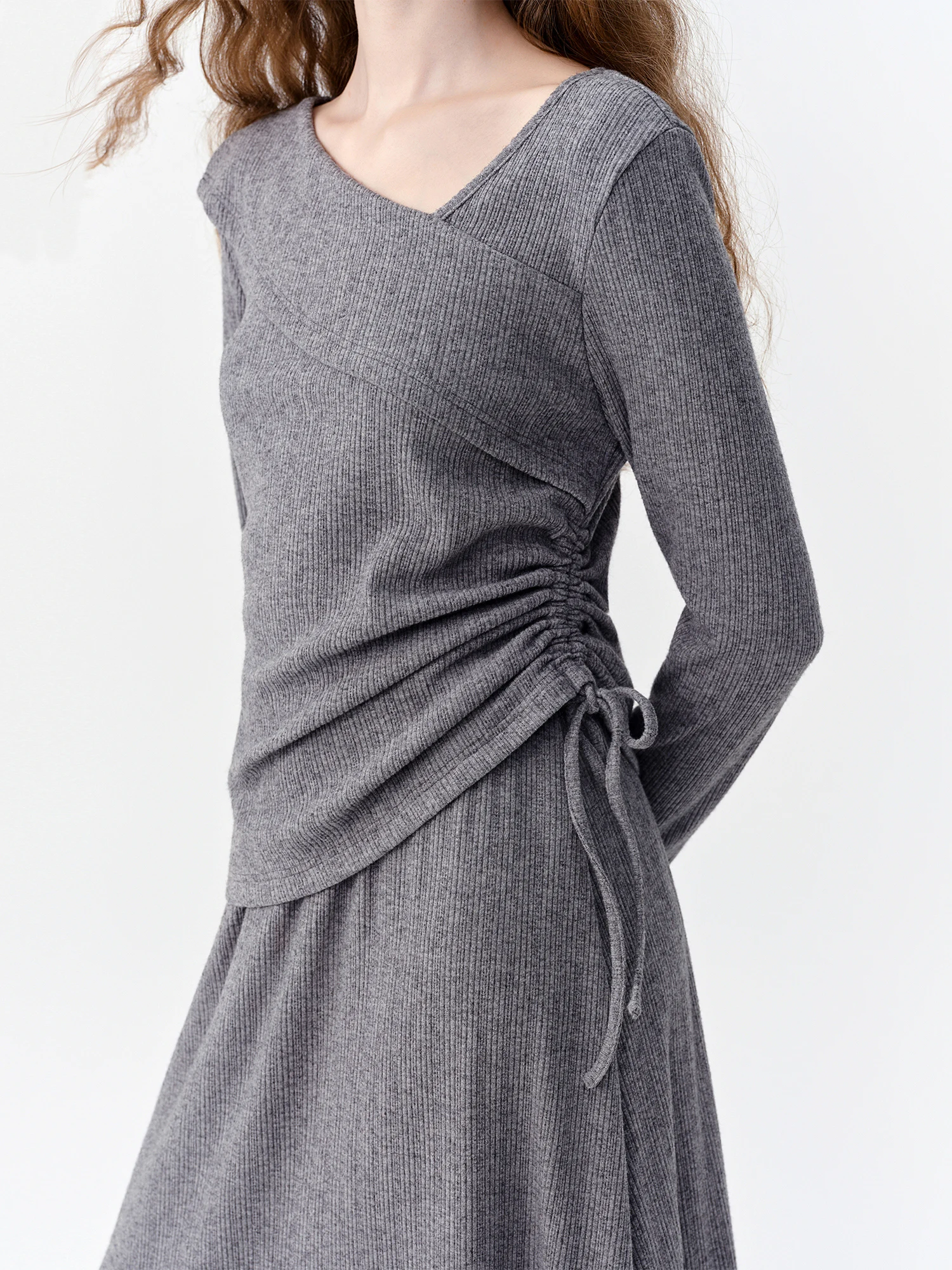 DUSHU Women Ribbed Knit Sweater and Midi Skirt Fashion Set 2026 Winter New Arrival Stylish Two-Piece Outfit With Unique Design