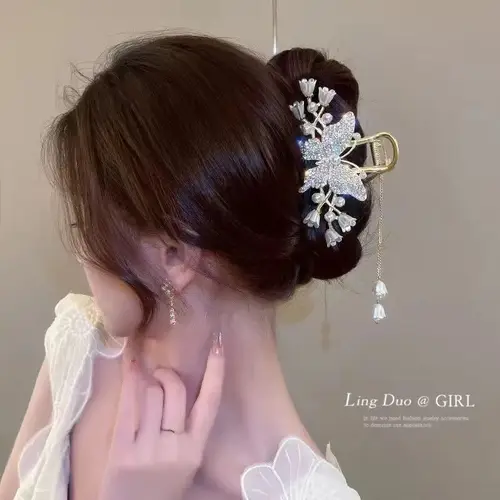 Imagen 2 del producto Clip de pelo con borla de mariposa y flor de aleación para mujer y niña, placa de garra para el pelo, Clip de tiburón, accesorios para el cabello, novedad de verano