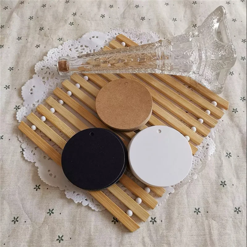 100pcs Round Kraft Paper Tags Wedding Card White Black DIY Craft Paper Gift Tags Blank Luggage Label 5*5cm