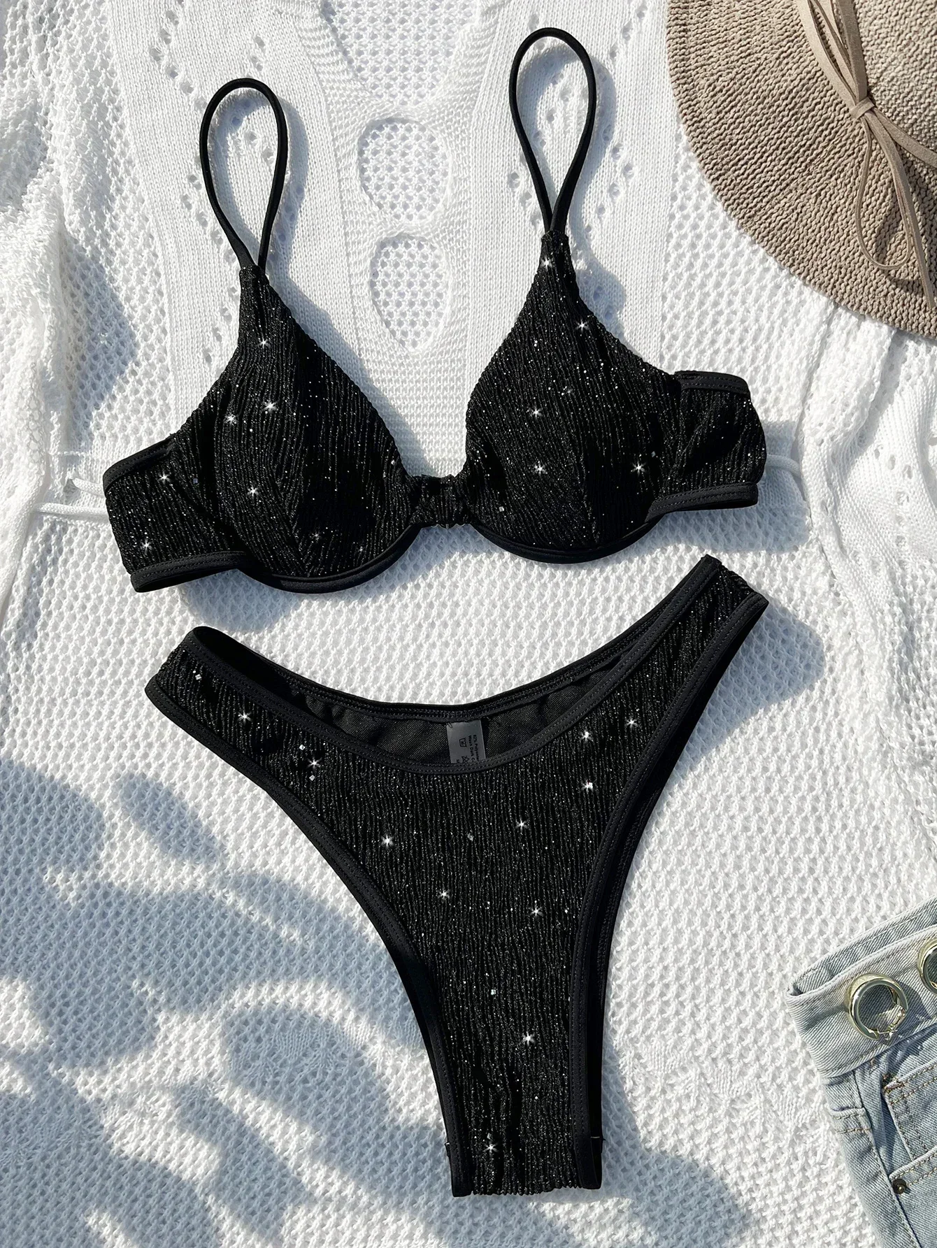 Glänzender schwarzer Bikini 2025, Damen-Bikini mit Pailletten, Bügel, Push-Up, Mikro-Bademode, Sommer-Badeanzug, ausgeschnittener Tanga-Badeanzug, Strand-Outfits