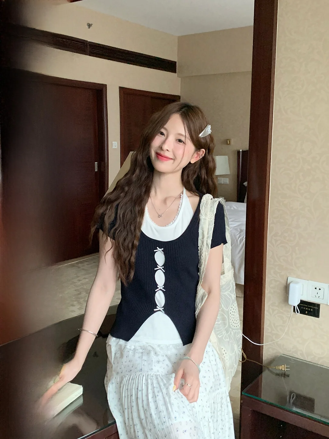 

Lixiaotuan Pure Desire Short Sleeve Knitted Top Korean Style Design Gentle Maturity Wind Hanging Neck False Two-Piece Women's...