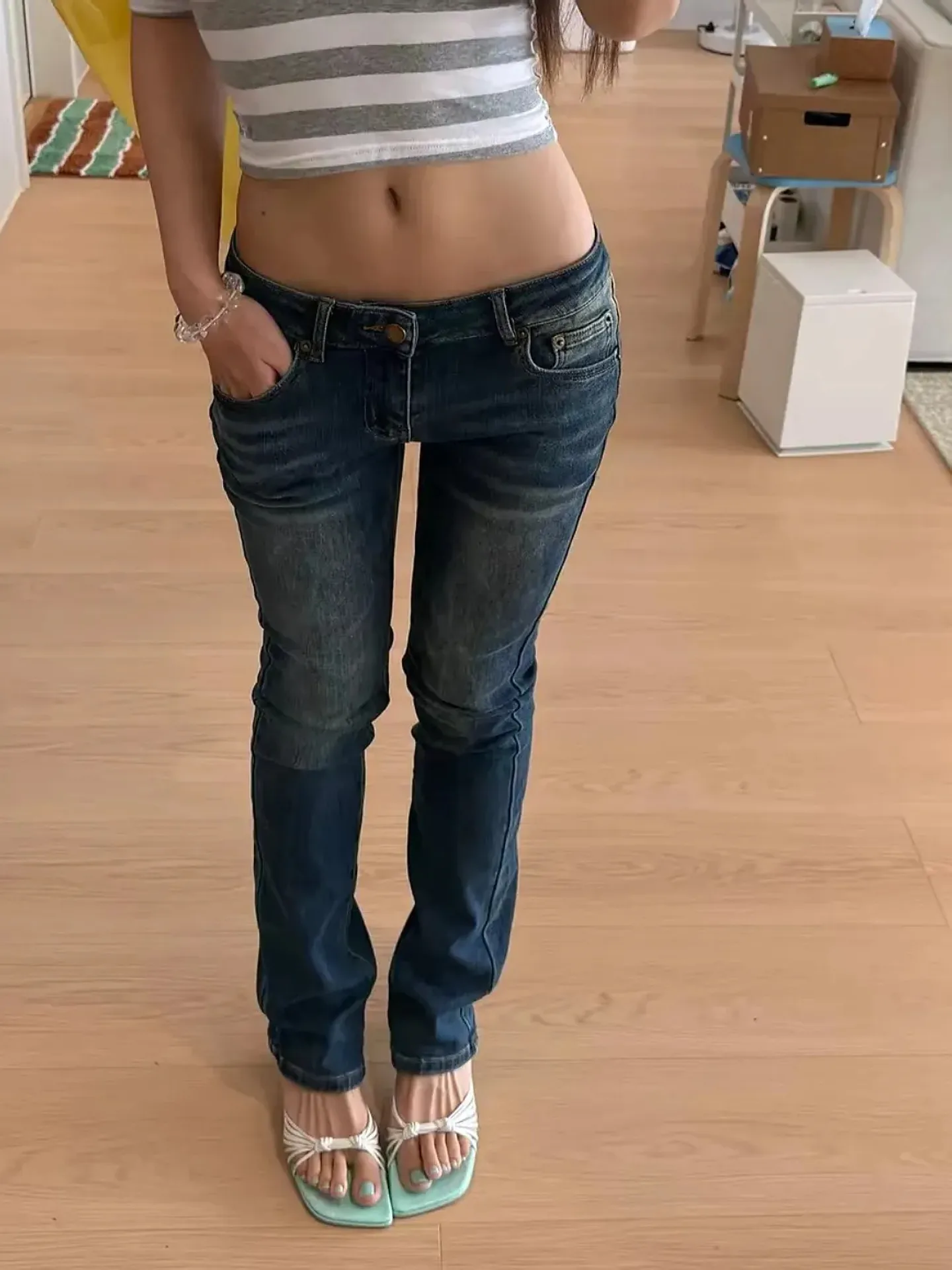 Women American Retro Narrow Version Slim Jeans Autumn New Hot Girl Low Waist Versatile Fitted Straight Casual Denim Trousers