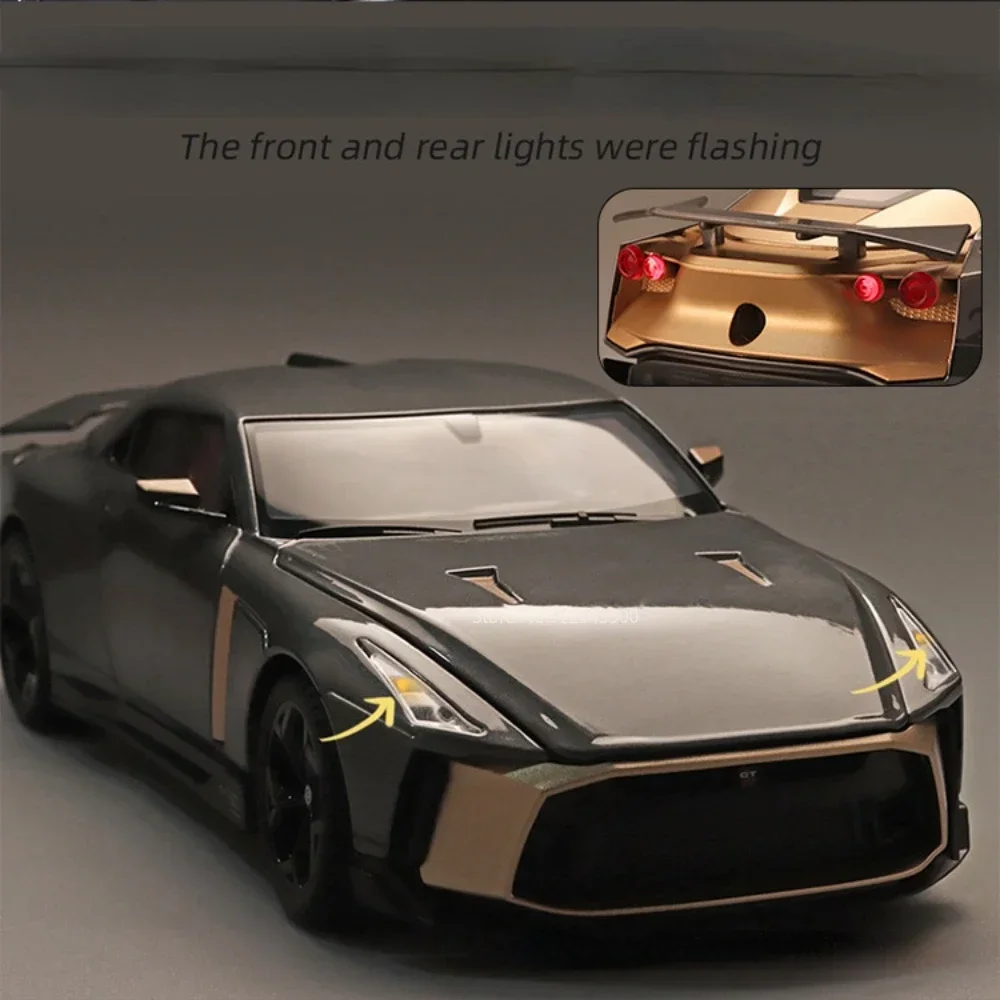 1/18 Large Scale GTR50 Toy Car Simulation Model Alloy Diecast Pull Back with Sound Light Vehicles Model Give Collection Boys Toy