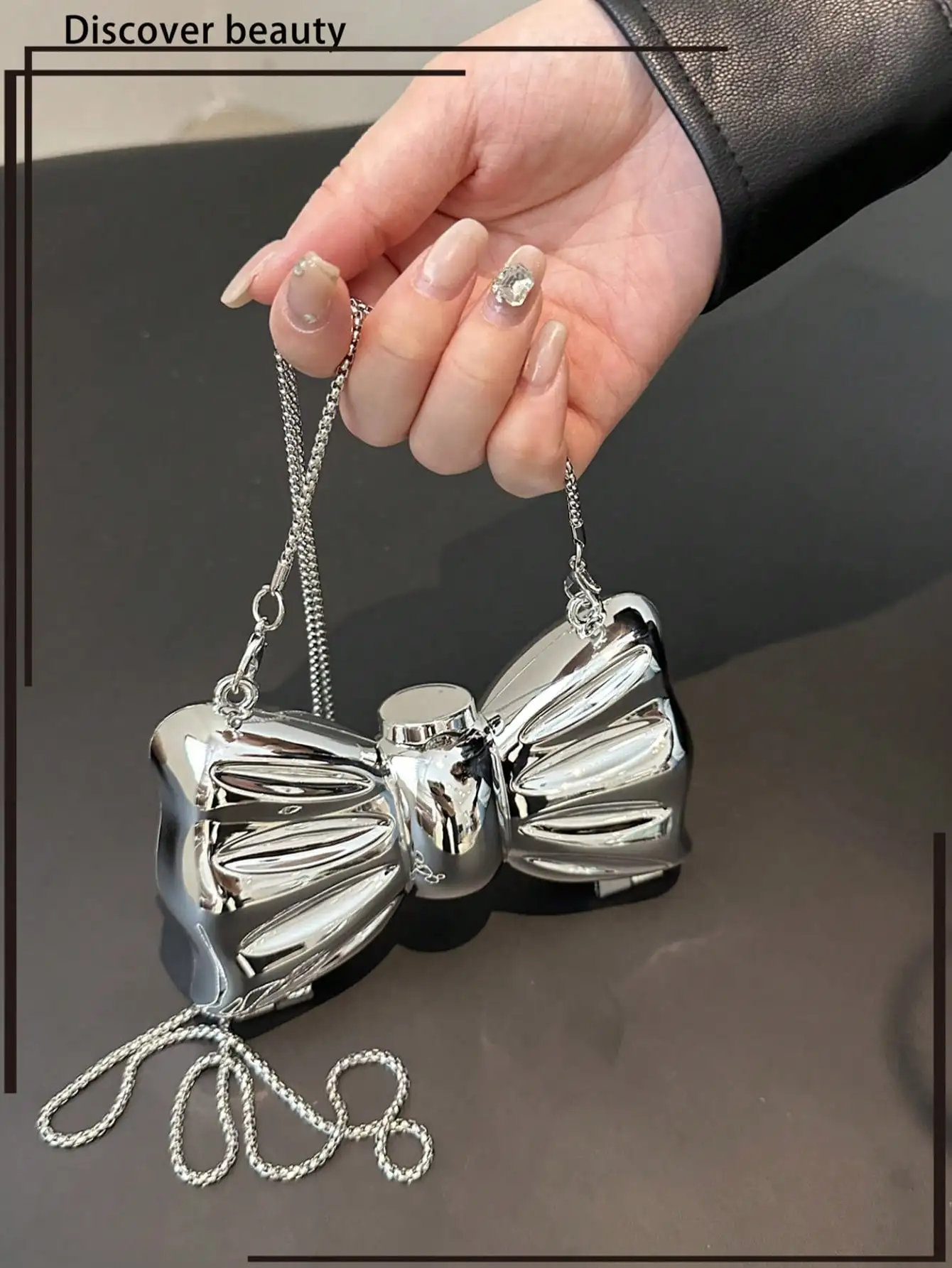 Mini Acrylic Electroplated Metallic Silver Shiny Bow Decor Clutch Bag, Versatile Women's Personalized Fashion Chain Lipstick Pouch, Jewelry/Earphone/Cosmetic Storage Box, Gift For Ladies, Suitable For Valentine's Day, Party SG25042792555185599 view 3