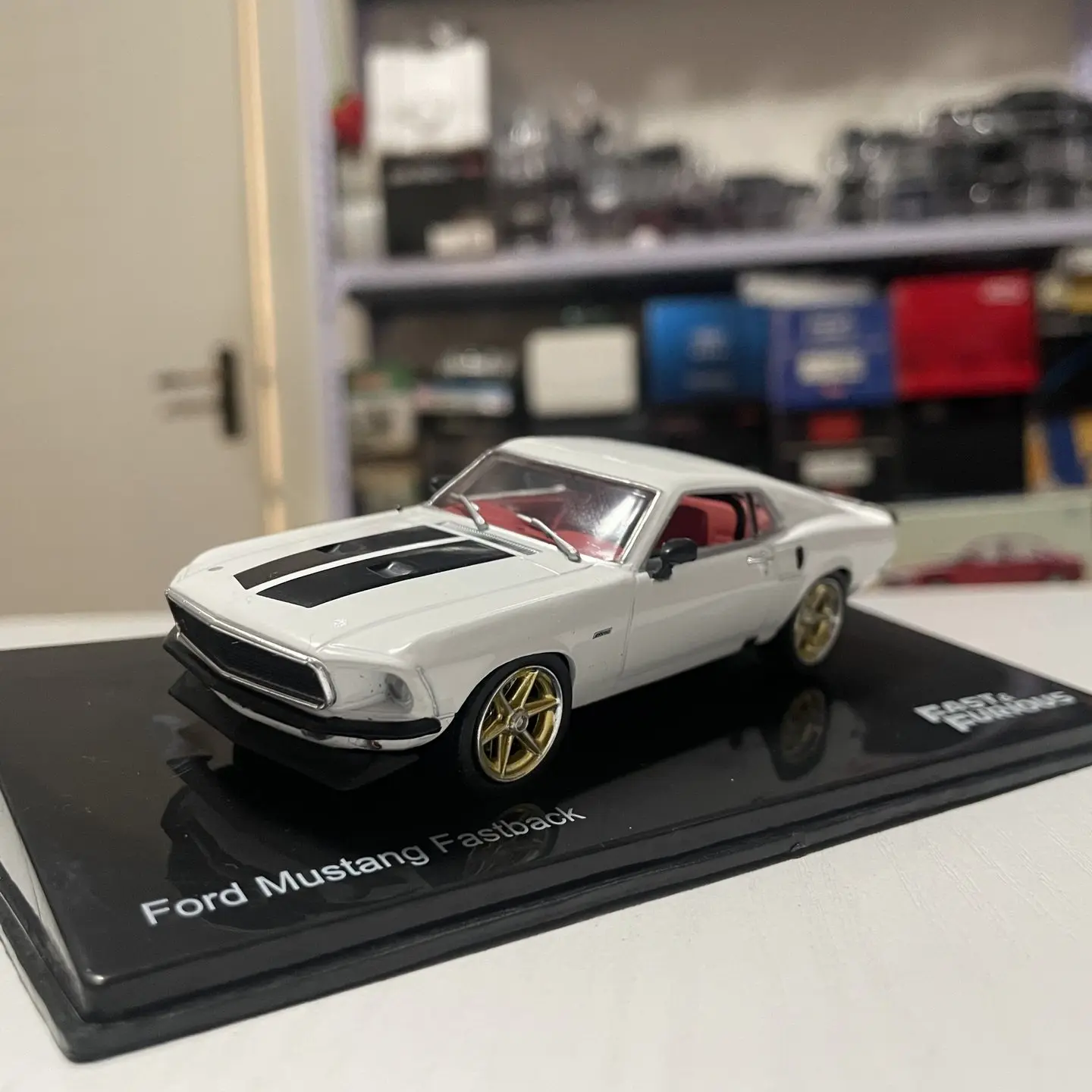 ixo-coche-de-juguete-ford-mustang-fastback-de-aleacion-fundida-a-presion-a-escala-1-43-modelo-de-coches-deportivos-clasicos-regalos-para-adultos-recuerdo-exhibicion-estatica