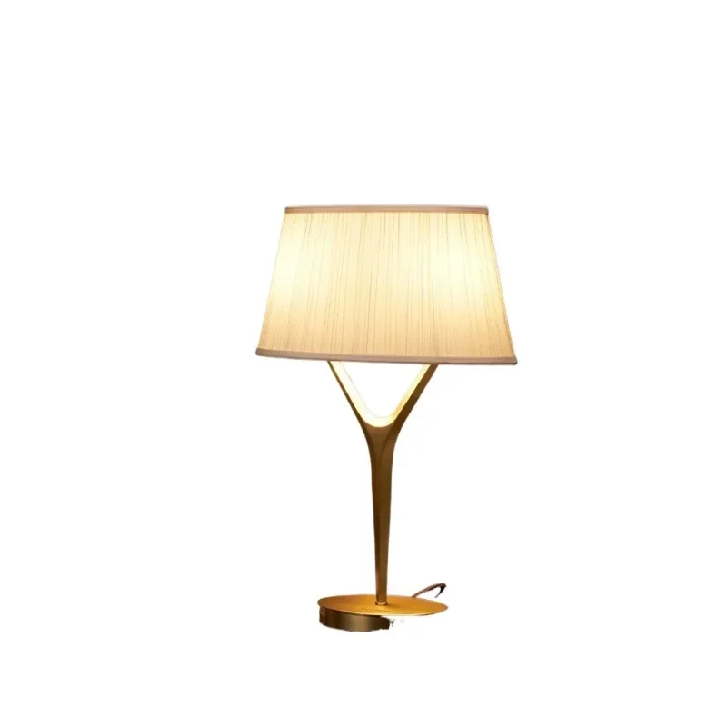 

American copper table lamp, light luxury art designer floor-to-ceiling living room bedroom bedside lamp