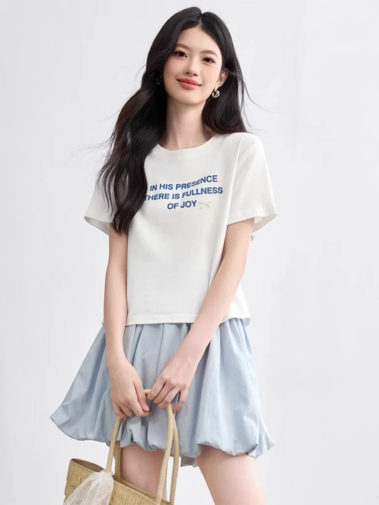 

SENTUBILA Short-sleeved T-shirt Women's Summer 2025 New Casual Letter Printing Short Knitting Tops 3D Bow Detail W52TE2467