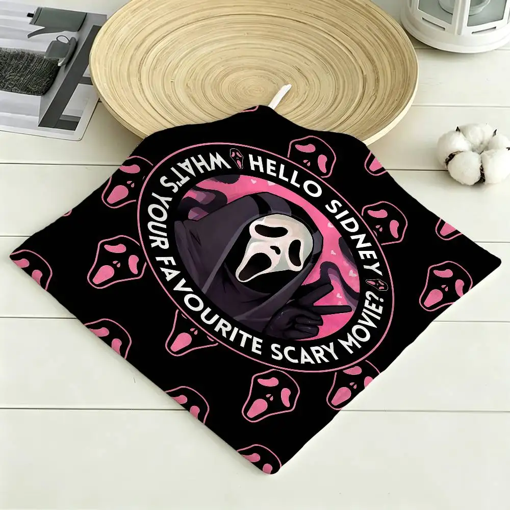 Horror Movie S-SCREAMS Hanging Kitchen Towel, Polyester Cotton Material, Multipurpose Hand Wiping Towel for Family