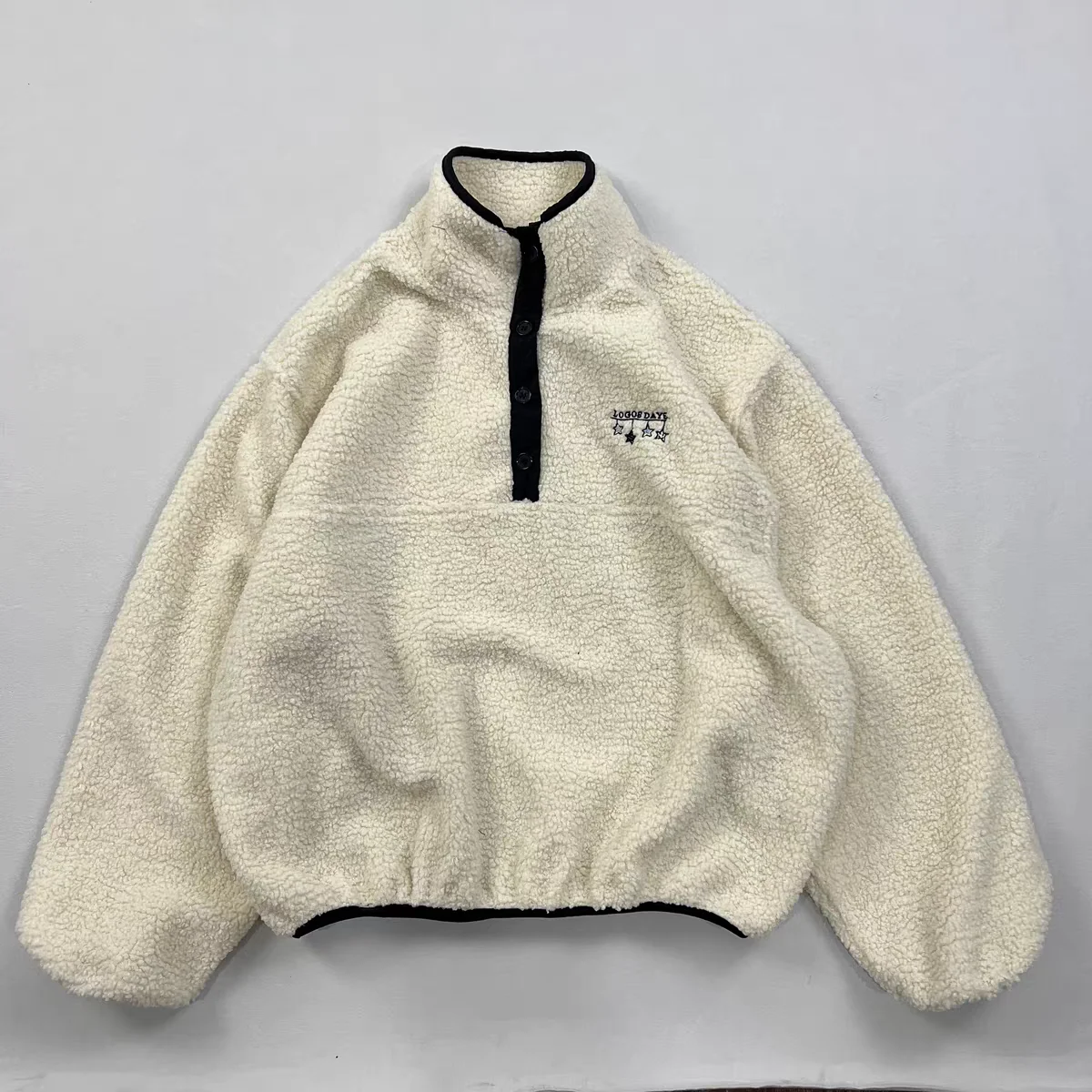 

Утепленный худи оверсайз из флиса с пуговицами, свободный крой, весна 2024, модный женский свитшот