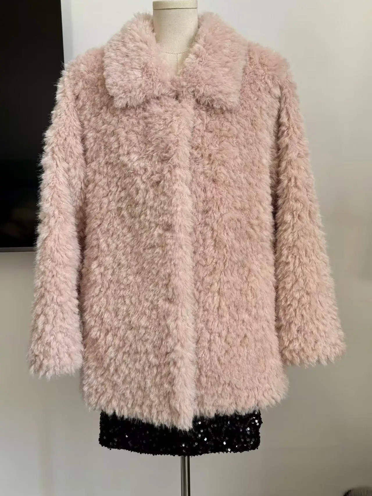 

Women's Thiened Lamb Fur Coat Soft Napa Leather Collar Stand up Korean Sle Winter Warm Outerwear Faionable Casual Long ...